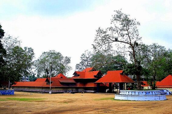 Kodungallur Temple! Sri Kurumba Bhagavathy Temple