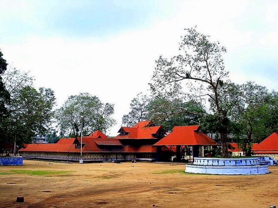 Kodungallur Temple! Sri Kurumba Bhagavathy Temple